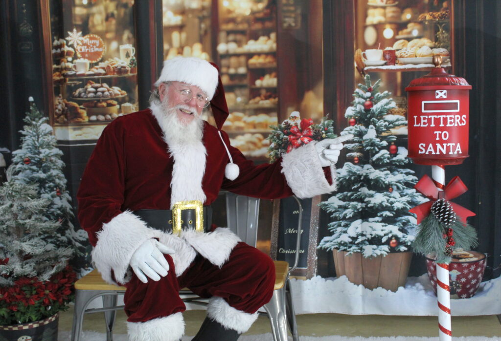 Santa All Season 2024 007 Flex Time Visits